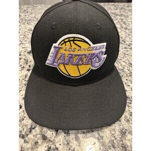 New Era 9Fifty Snapback Hat Cap Los Angeles Lakers Black Hard Wood Classics